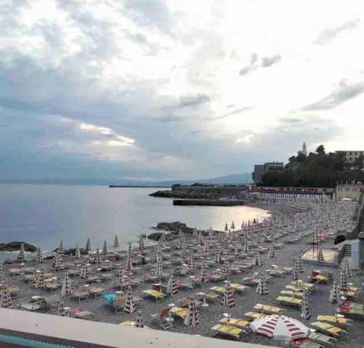 Casa Azzurra, Nel Cuore Di Genova Exterior foto